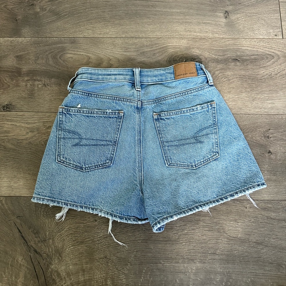American Eagle Mom Shorts - Picture 2 of 2